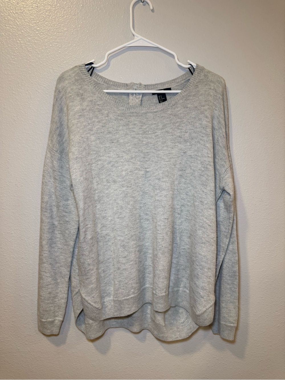 H&M Light Gray Women's Scoop Neck Knit Sweater